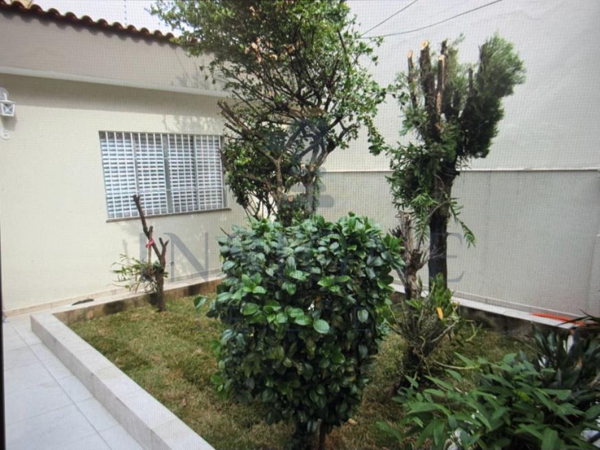 Foto ilustrativa 1 - TERRENO URBANO COM 172,20M², ÁREA CONSTRUÍDA DE 121,51M²