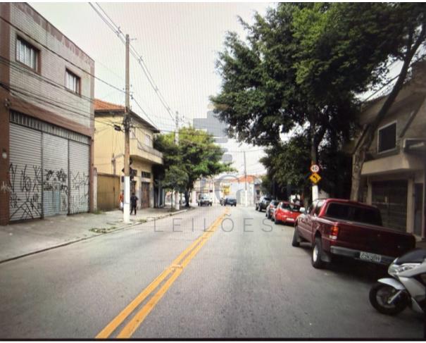 Foto de TERRENO URBANO COM 734,64M², ÁREA CONSTRUÍDA DE 110